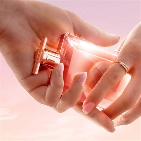 Незабаром: новий Lancome Idole Aura.