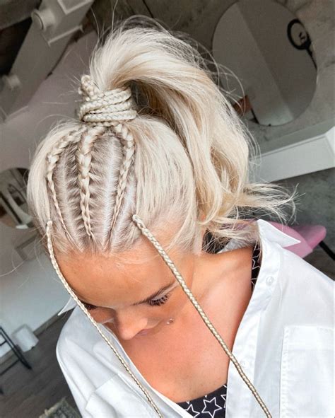 Хвост с косами | Hair styles, Hair, Beauty