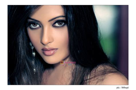 Riya Sen Wallpapers - Top Free Riya Sen Backgrounds - WallpaperAccess