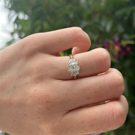 Radiant Cut With Cadillac Side Stones – Lindsey Leigh Jewelry