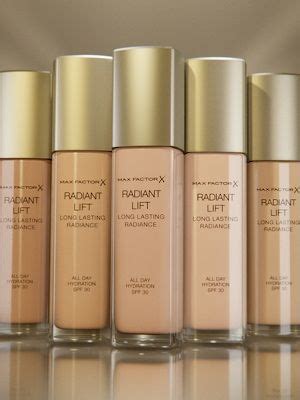 Max Factor Radiant Lift Fondotinta | Confronta prezzi | Trovaprezzi.it