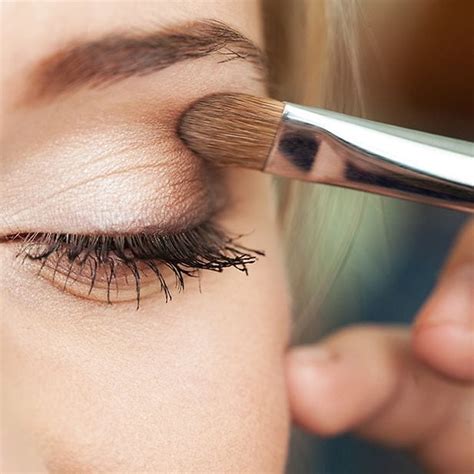 Do glasses make your eyes look smaller? | Vision Direct UK