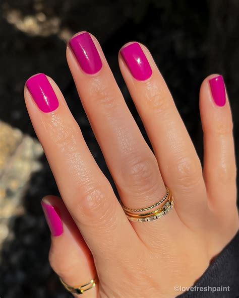 elegant nail art for short nails 11