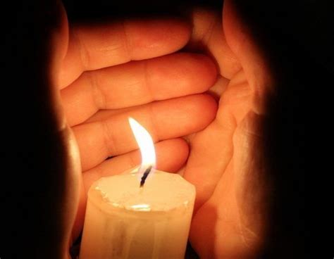 Лечение и очищение свечой... Tea Light Candle, Birthday Candles ...