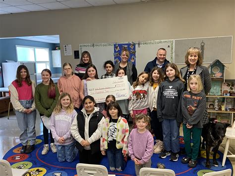 Group photo - Delta School District