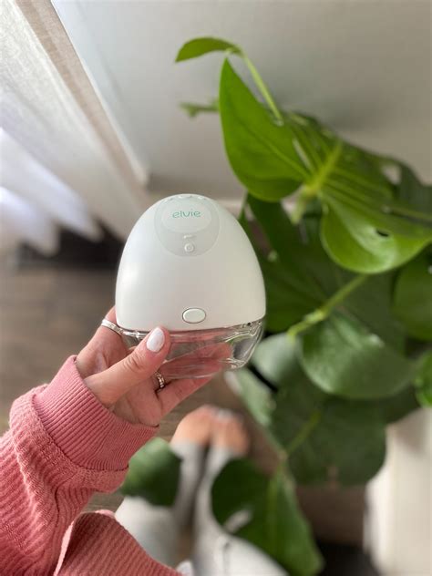 Portable Pumps: Willow vs. Elvie | Karing for Postpartum