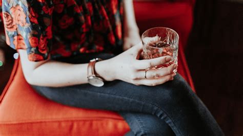 Research Shows More Women Than Ever Are Binge Drinking—and the Reasons ...