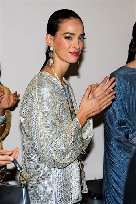 Beauty Trends: Red Lips And Flushed Cheeks Were All Over Milan Fashion Week