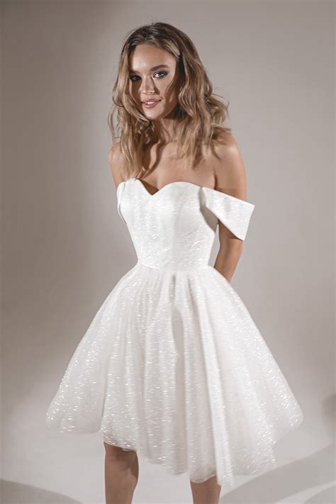 Best 23 Sparkly Wedding Dresses for a Glamorous Bride – Olivia Bottega