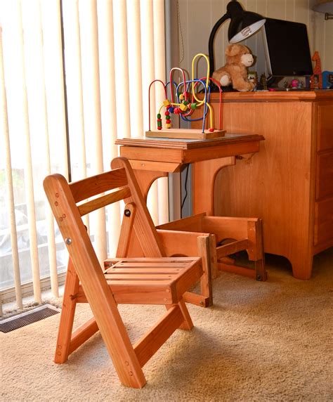 Kid's Wooden Folding Chair