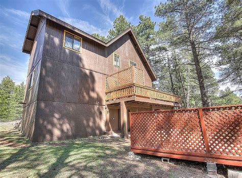 Cabin with Hot Tub in Flagstaff, Arizona