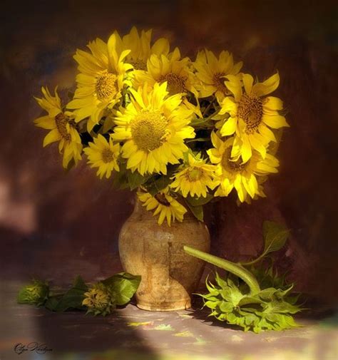 Sunflower arrangement | Цветочные картины, Цветочное искусство, Подсолнухи