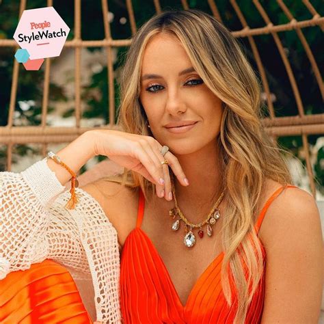 Latest Lainey Wilson Bikini Photos - Profvalue Blog