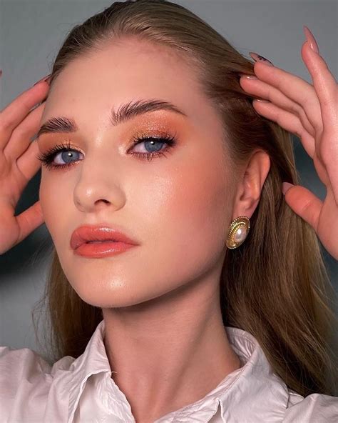 ЯНА | МАКИЯЖ ТЮМЕНЬ no Instagram: “Нюдик . #mnyitlook #colormakeup # ...