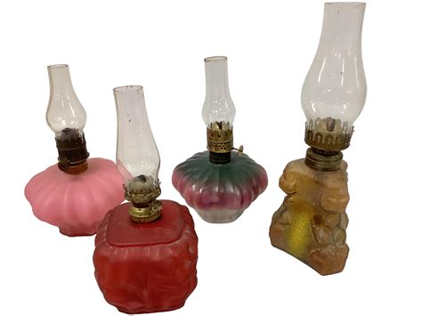 Lot - Collection of Miniature Lamps