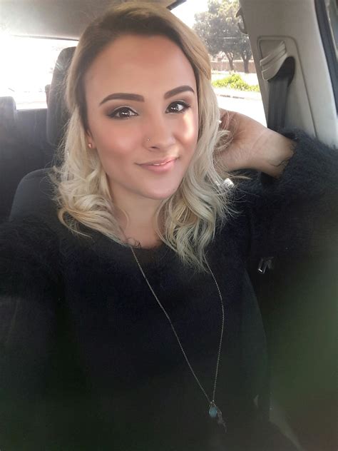 Niki de Wet on Twitter: "May you have a beautiful day! #girl #selfie #