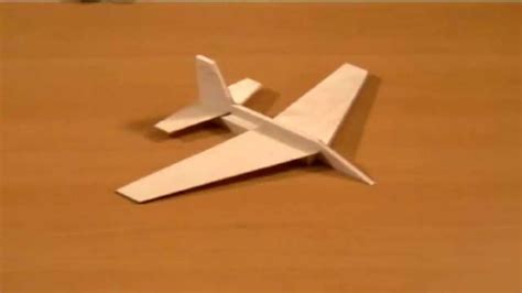 Como hacer un planeador en madera de balso - YouTube