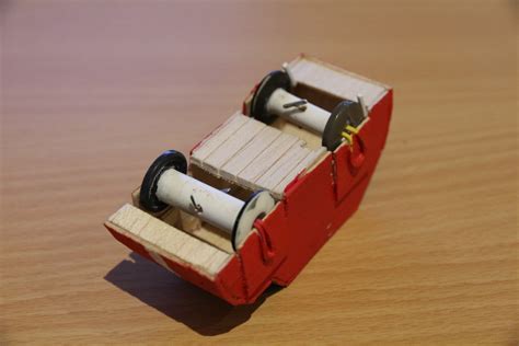 how to make a rubber band power car