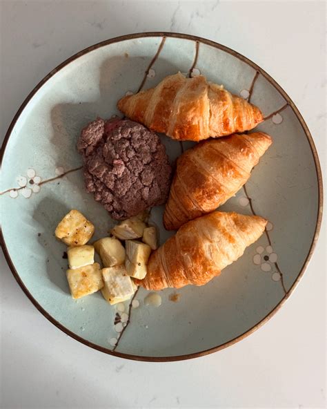 Kem Minnick the Swedish Bikini Chef 🇸🇪👙 | Because skinny girls eat