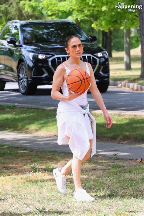 Jennifer Lopez & Ben Affleck Enjoy the 4th of July Holiday in The