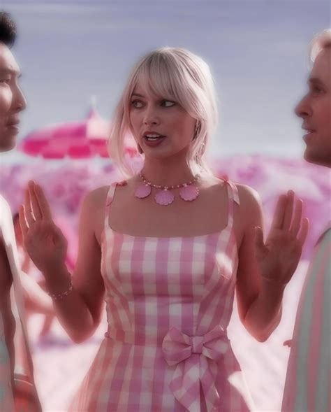 Марго Робби | Barbie costume, Margot robbie outfit, Barbie girl