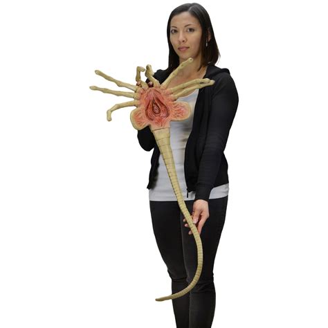 Life-Size Alien Facehugger: Xenomorphin' Goodness