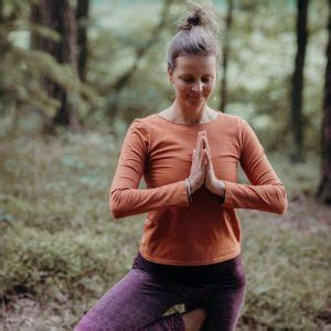 NEU – wöchentlich Online Live Yoga mit Katy | zeitRaum