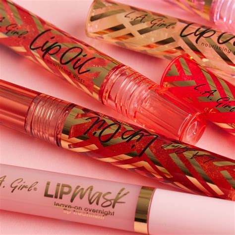 Say Goodbye to Dry Lips with Our Lip Oil and Lip Mask