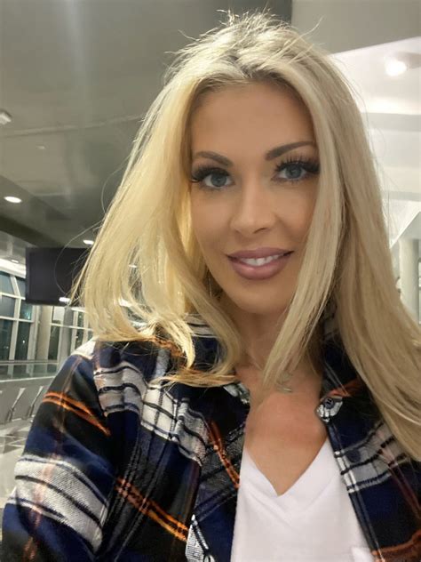 Red Hotwife Rose Porn