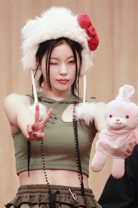 nmixx kyujin everline fansign event kpopping