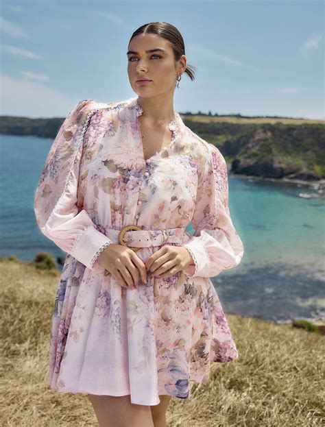 Vienna Curve Trim Detail Skater - Women's Fashion | Forever New