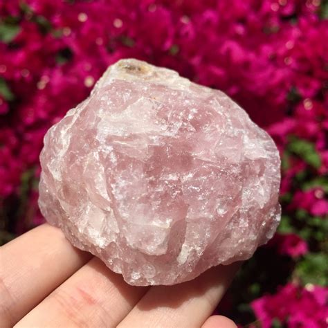 Rose Quartz Properties & Meaning - Sparkle Rock Pop