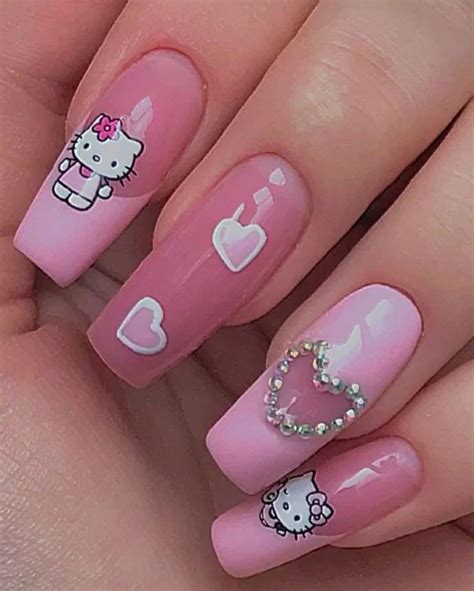 Hello Kitty Nails