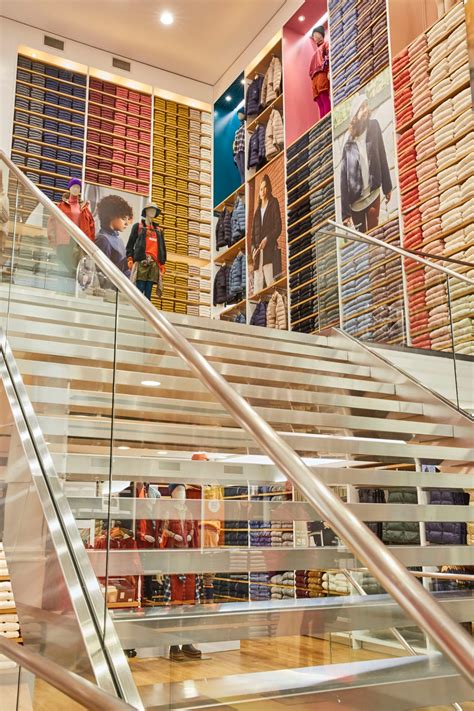 Directions to Uniqlo in Soho via tube, bus, or train 16