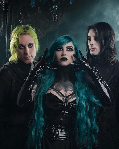 Stitched Up Heart (@stitchedupheart) • Instagram photos and videos