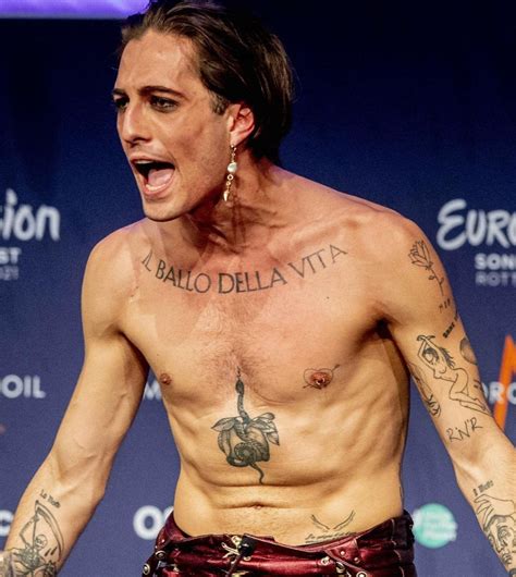 Eurovision, brutta notizia per Damiano dei Maneskin: caviglia slogata