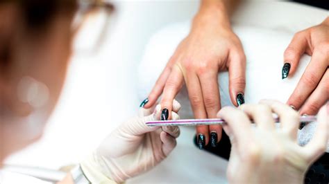 Hard Gel Nails: Everything You Need to Know | Glamour