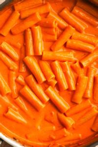 Rigatoni Alla Vodka - Creamy Vodka Pasta Recipe