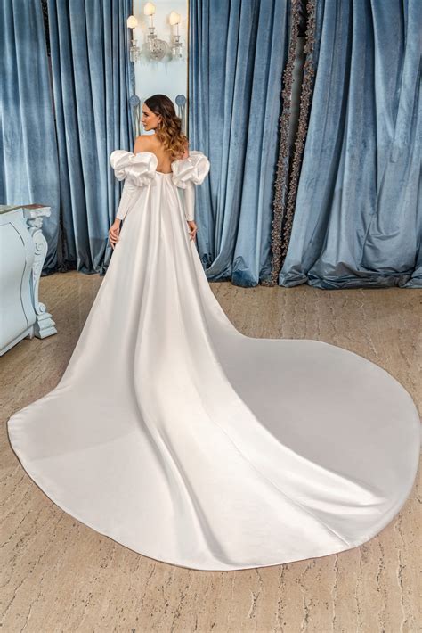 PRIMROSE CAPE - Wedding Dresses | Bridal Gowns | KITTYCHEN COUTURE
