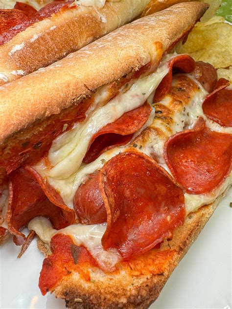 Delicious Pizza Hot Dogs - Hot Rod's Recipes