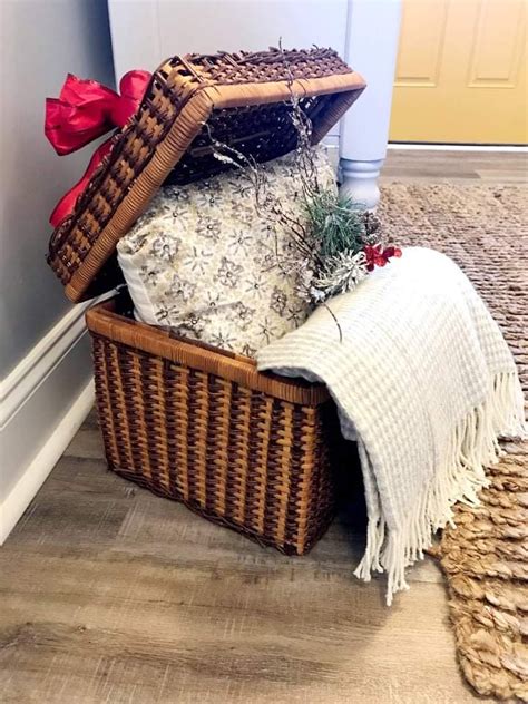 How to Decorate with Baskets during the Holiday Season