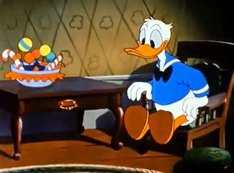 13: TRICK OR TREAT - Paul Smith - "Donald Duck" (1952)