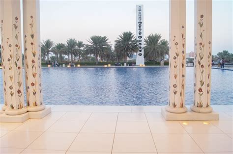 The Sheikh Zayed Grand Mosque - Chasing Departures