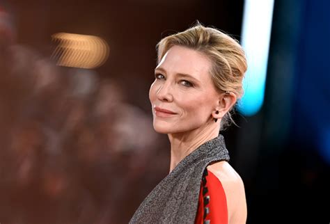 Sophie Marceau Capelli Coraggiosi