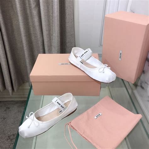 Балетки Miu Miu - купить с доставкой по выгодным ценам в интернет ...