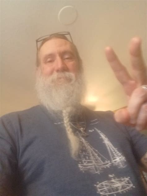 "How To Grow A Beard" in one easy step: Stop Shaving : r/beards