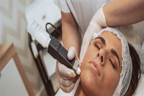 Can I Get Laser Lipo on Any Part of My Face? – Body Contouring Procedures
