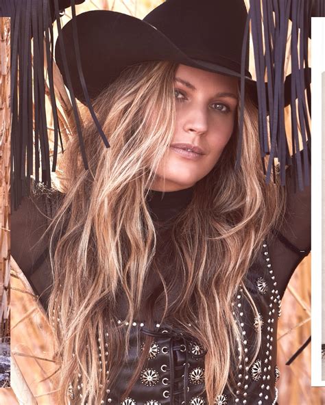 Alexandra Elise Underwood | This editorial for Solstice Magazine “Oeste