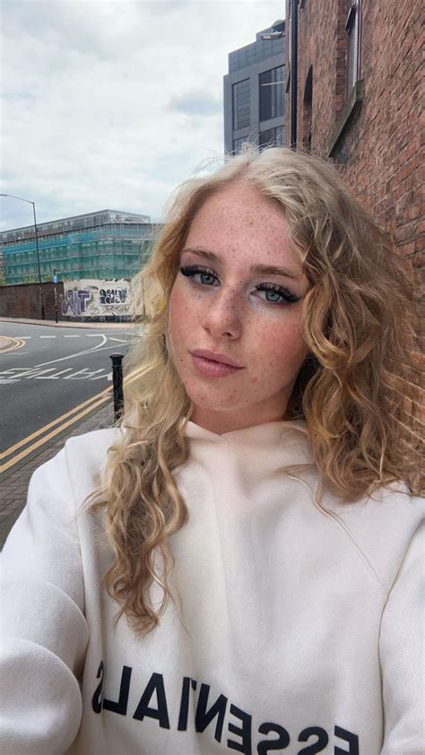 Betty : r/PrettyWomen