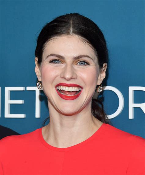 Alexandra Daddario Busty Red Dress Amc Upfront - Hot Celebs Home